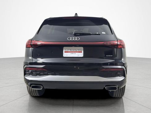 Used 2025 Audi Q5 Premium w/ Convenience Package AWD/4WD image 4
