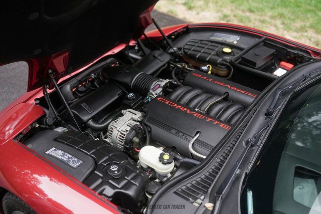 Used 2004 Chevrolet Corvette Convertible w/ Preferred Equipment Group RWD image 23
