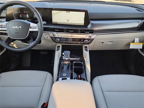 New 2025 Kia Telluride S image 19