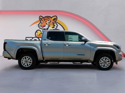 New 2026 Toyota Tacoma SR5 AWD/4WD image 4