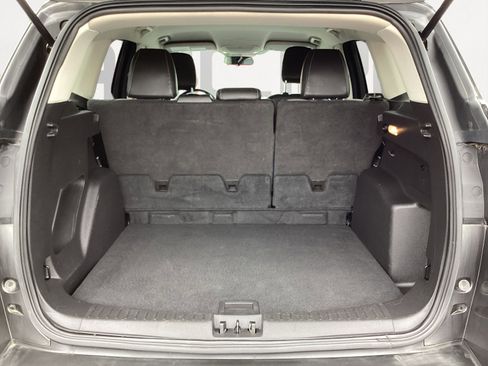 Used 2019 Ford Escape SE FWD image 14
