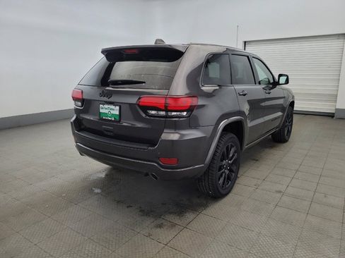 Used 2021 Jeep Grand Cherokee Laredo X image 9