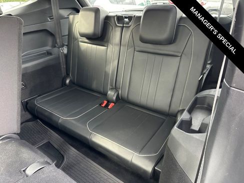 Used 2022 Volkswagen Tiguan SE R-Line image 26