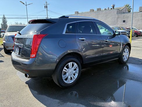 Used 2011 Cadillac SRX Luxury image 2