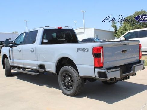 New 2026 Ford F250 Lariat w/ Black Appearance Package AWD/4WD image 4