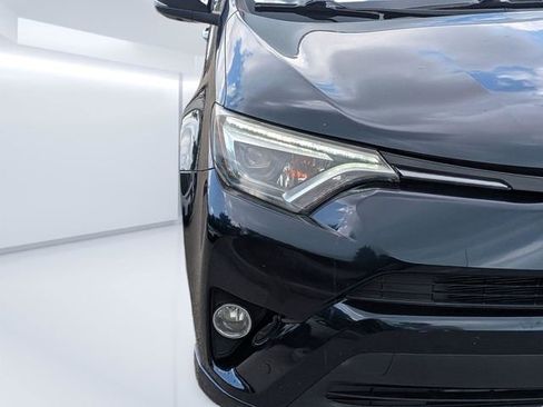Used 2017 Toyota RAV4 Platinum FWD image 8