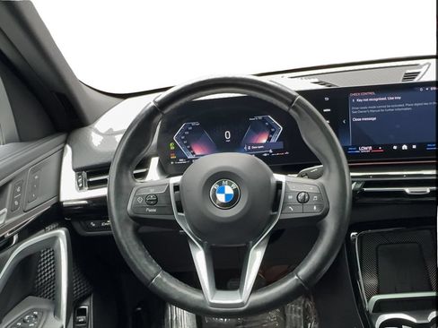 Used 2025 BMW X2 xDrive28i AWD/4WD image 37