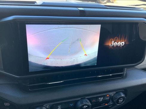 Used 2025 Jeep Wrangler Sport AWD/4WD image 26