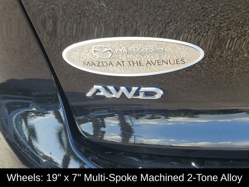 Used 2023 Toyota Crown Limited image 9