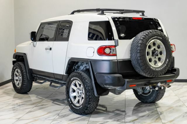 Used 2012 Toyota FJ Cruiser 2WD w/ Convenience Pkg image 13