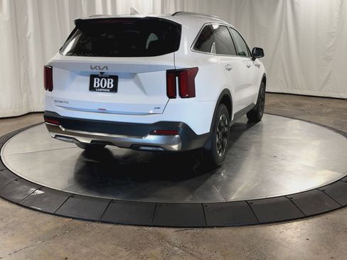 New 2026 Kia Sorento S image 8