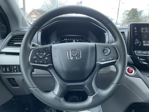 Used 2024 Honda Odyssey EX image 17