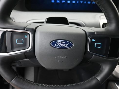 Used 2025 Ford Expedition Active AWD/4WD image 19