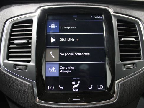 Used 2020 Volvo XC90 T6 Momentum AWD/4WD image 13