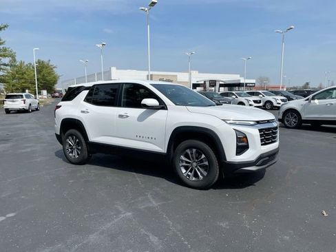 Used 2026 Chevrolet Equinox LT w/ Convenience Package II image 6