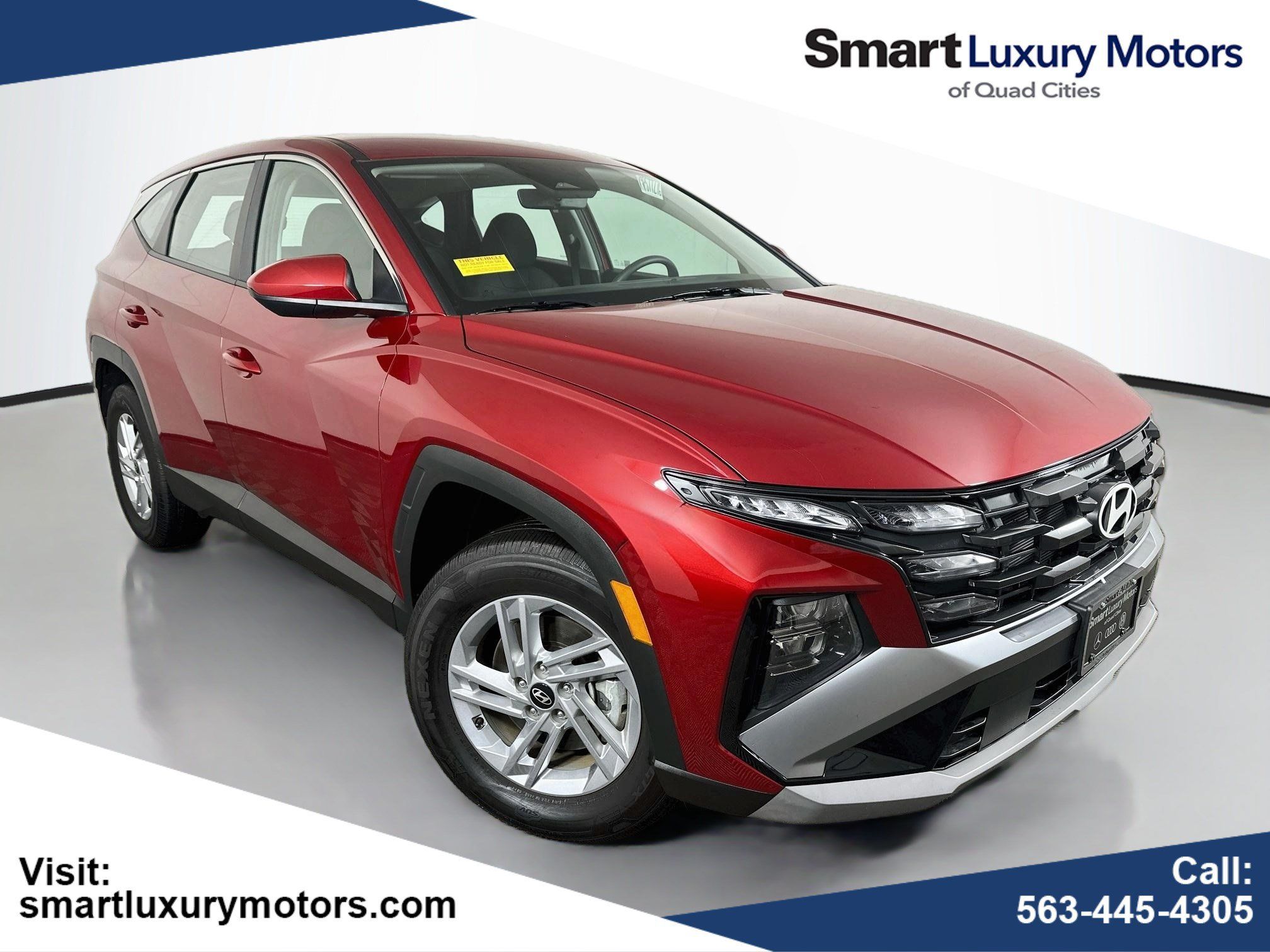 Used 2025 Hyundai Tucson SE AWD/4WD image 1
