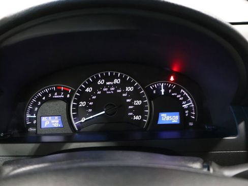 Used 2012 Toyota Camry LE image 35