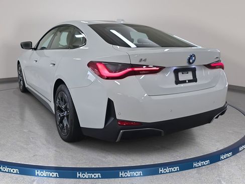 Used 2023 BMW i4 eDrive35 image 9