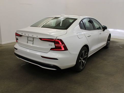 Certified 2024 Volvo S60 B5 Core FWD image 5