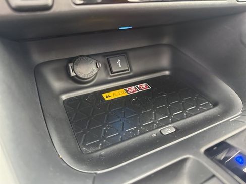 Used 2022 Toyota RAV4 XSE image 30