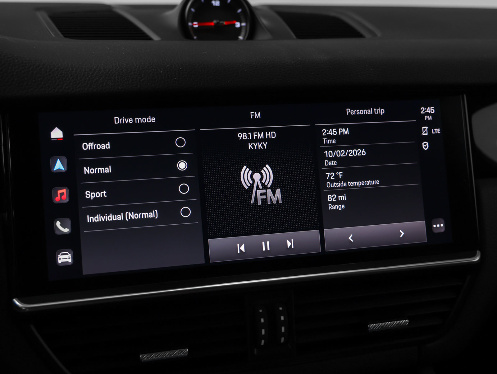 Certified 2023 Porsche Cayenne AWD/4WD image 31