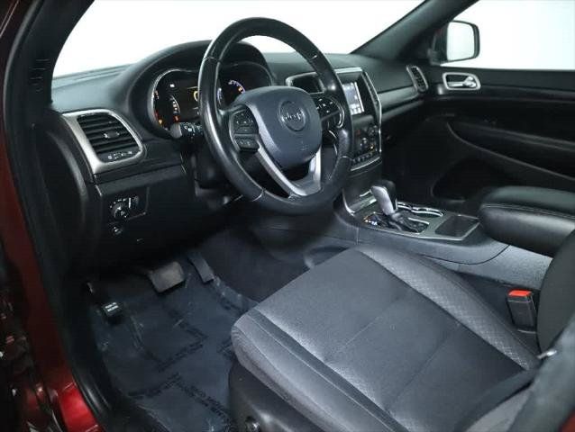 Certified 2020 Jeep Grand Cherokee Laredo AWD/4WD image 17