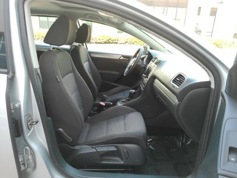 Used 2012 Volkswagen Golf 4-Door FWD image 19