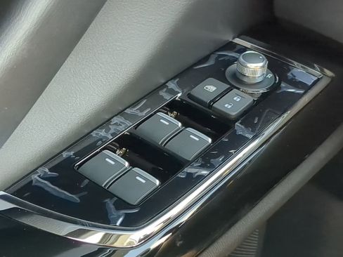 Used 2023 MAZDA CX-9 Touring image 24