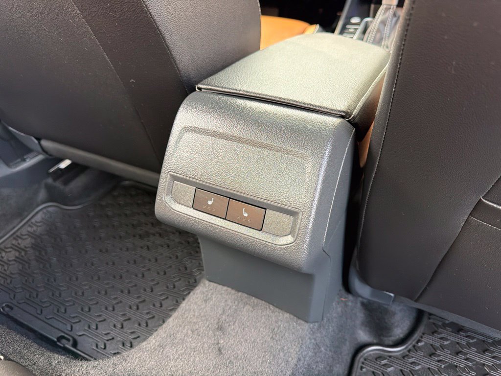 Used 2024 Volkswagen Jetta SEL FWD image 16