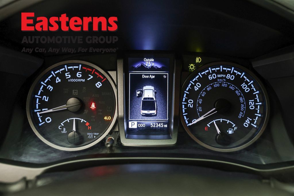 Used 2021 Toyota Tacoma TRD Off-Road AWD/4WD image 20