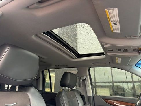 Used 2018 Cadillac Escalade ESV Luxury image 14