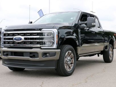 New 2026 Ford F250 King Ranch w/ FX4 Off-Road Package