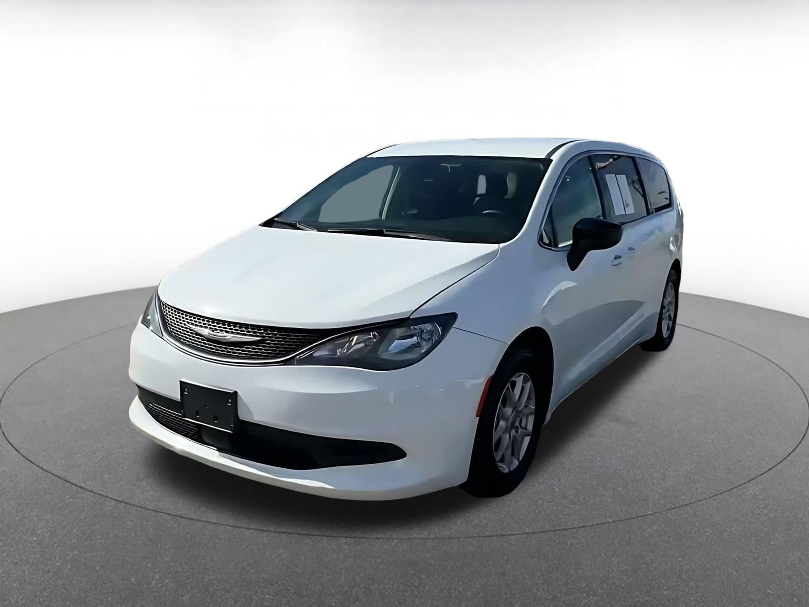 Used 2024 Chrysler Voyager LX FWD image 6