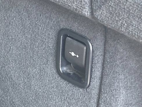 Used 2016 BMW X5 xDrive40e AWD/4WD image 9