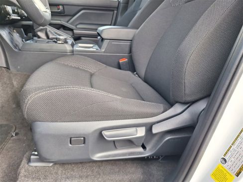 Used 2025 Toyota 4Runner SR5 image 30