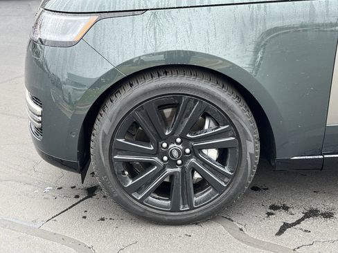 Used 2023 Land Rover Range Rover SE image 14