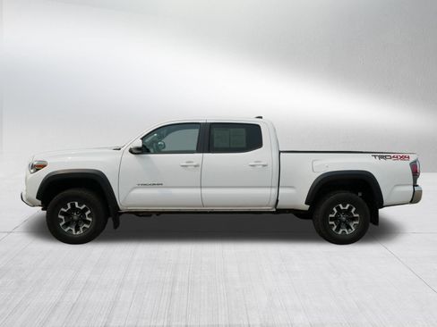 Used 2020 Toyota Tacoma TRD Off-Road AWD/4WD image 4