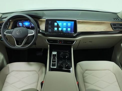 New 2026 Volkswagen Atlas SE FWD image 11
