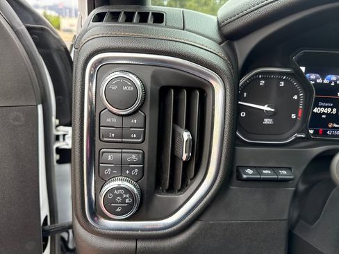 Used 2023 GMC Sierra 3500 AT4 w/ AT4 Premium Plus Package AWD/4WD image 15