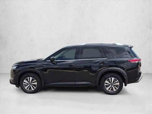 Used 2022 Nissan Pathfinder SL AWD/4WD image 9