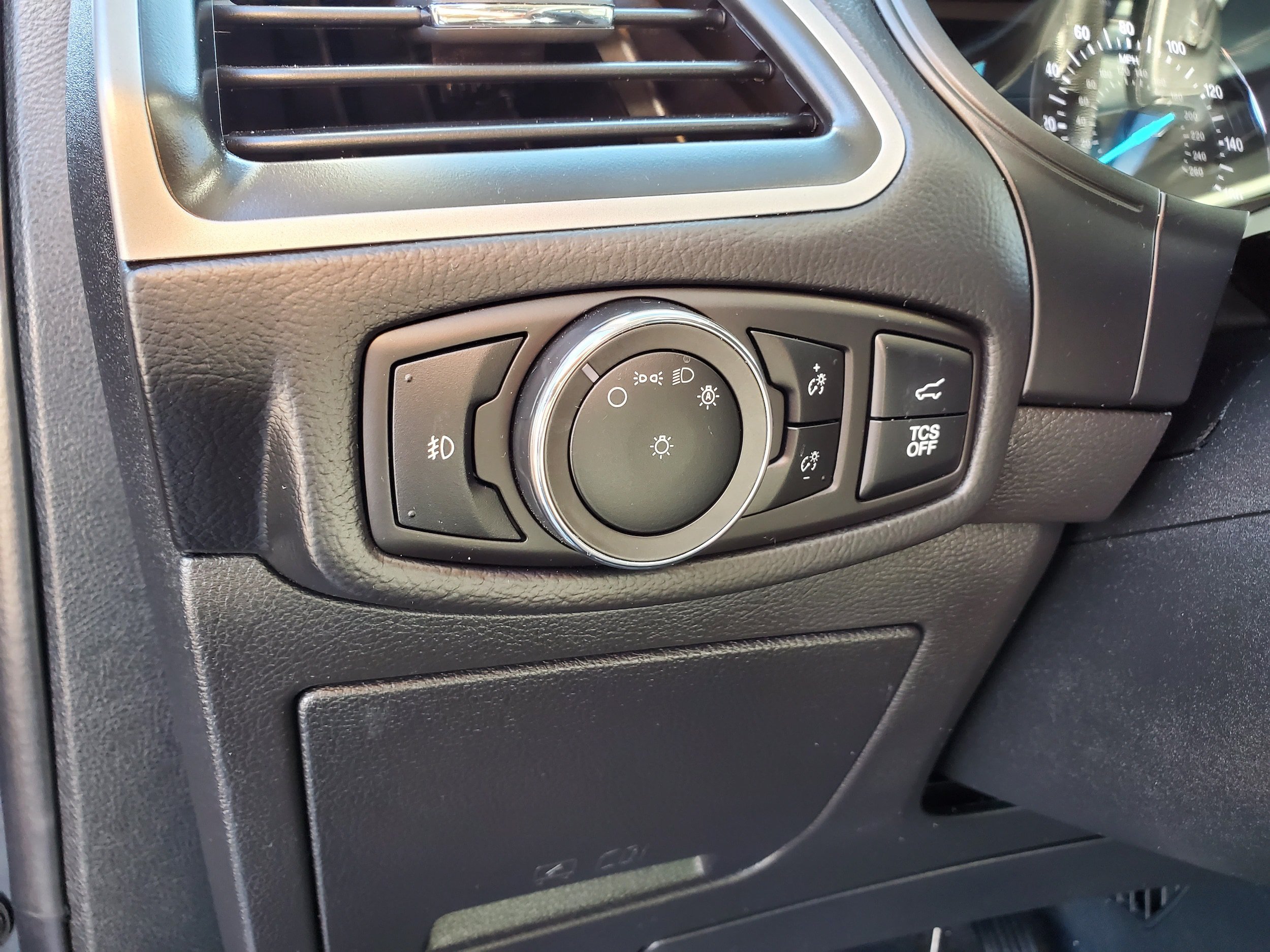 Used 2024 Ford Edge SEL w/ Sport Appearance Package AWD/4WD image 14