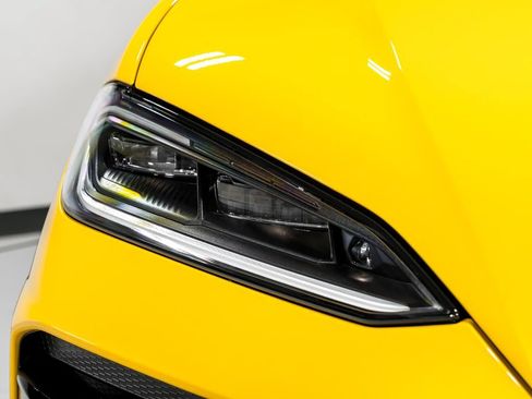 Used 2025 Lamborghini Urus S AWD/4WD image 47