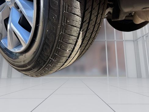 Used 2025 Honda CR-V LX image 9