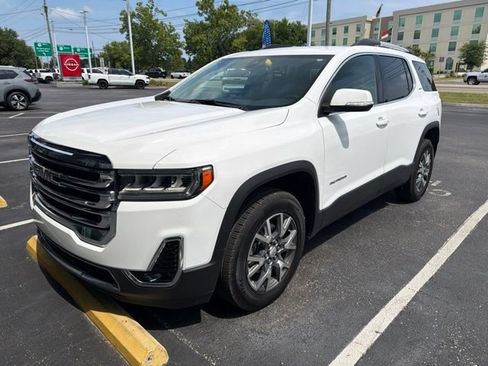 Used 2023 GMC Acadia SLT FWD image 1