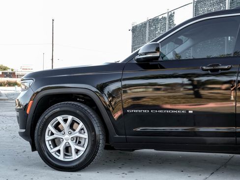 Used 2021 Jeep Grand Cherokee L Limited image 12