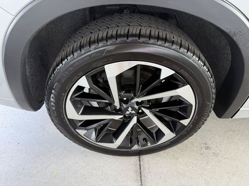 Used 2025 Mitsubishi Outlander SEL Plug-In Hybrid AWD/4WD image 59
