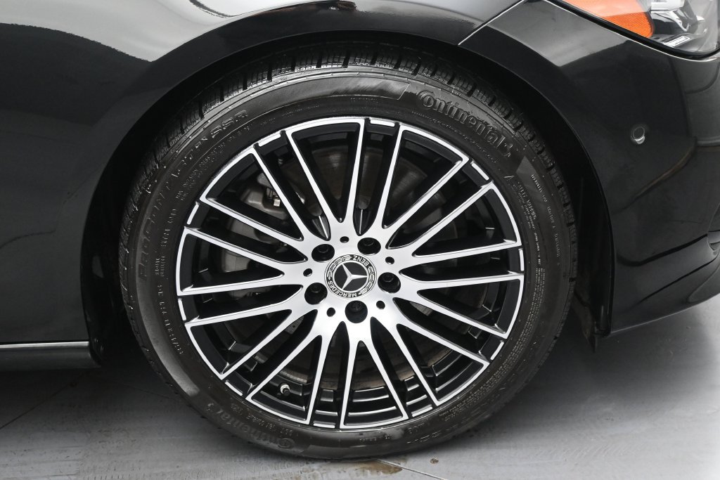 Used 2025 Mercedes-Benz C 300 4MATIC Sedan w/ Exclusive Trim Package image 36