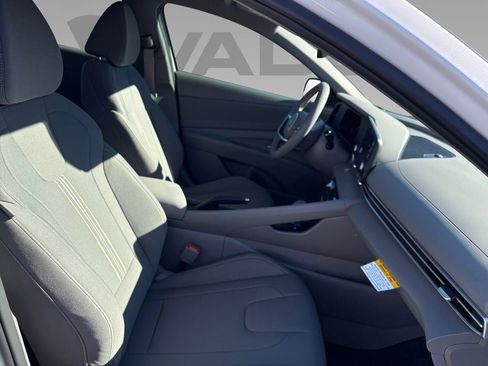 New 2025 Hyundai Elantra Sport image 8