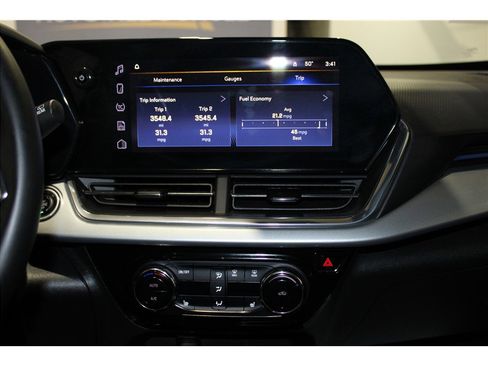 Used 2025 Chevrolet Trax LT w/ LT Convenience Package image 33