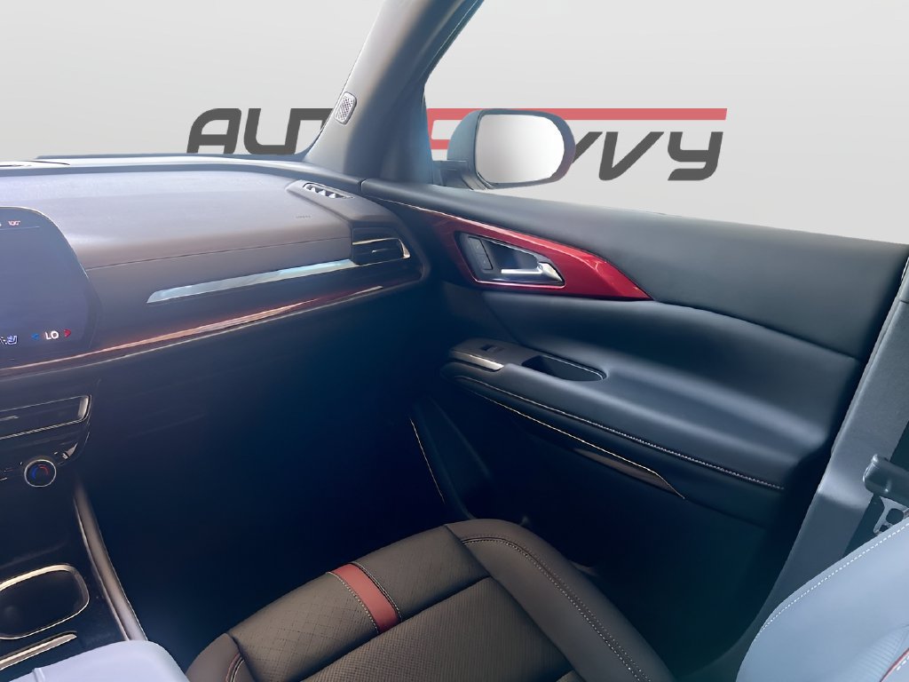Used 2024 Chevrolet Traverse RS w/ LPO, Floor Liner Package FWD image 25